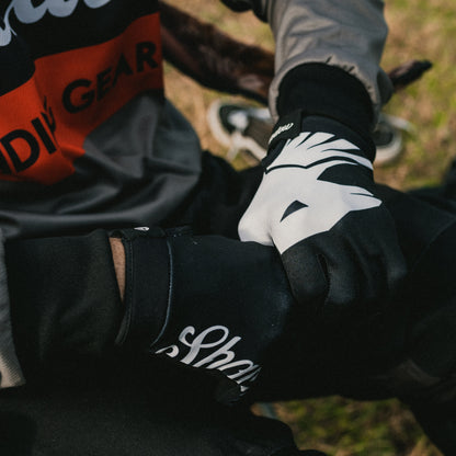 Shadow Conspire Gloves - Registered