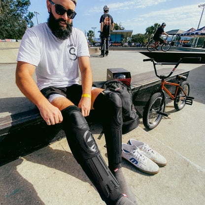 Shadow Super Slim V2 Knee Pads